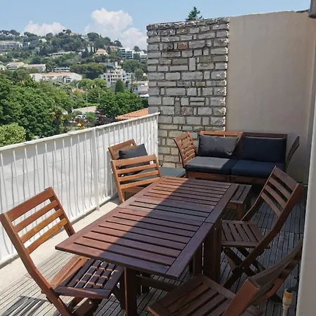 Apartment Entre Terre Et Plein Centre Terrasse *